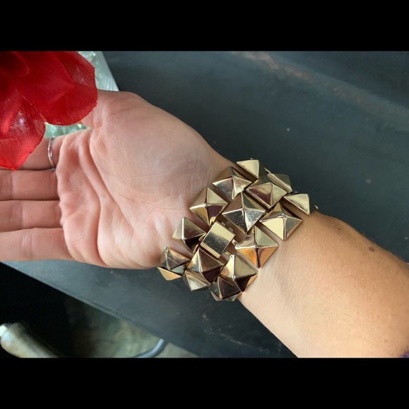 SOLD- 🎁 FREE GIFT - Dynamite Bracelet - Picture 4 of 4